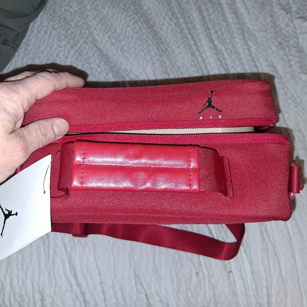 Jordan Men's Red Shoe / multi Purpose Bag NWT OS